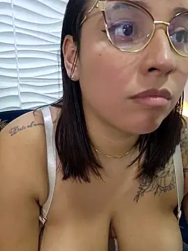 lizzrouse - LizzRouse's free webcam - UK Sex Cams