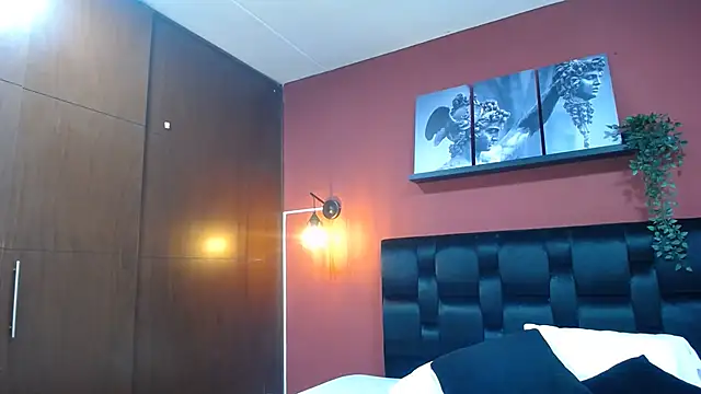 Taboo-AliyahRyan webcam