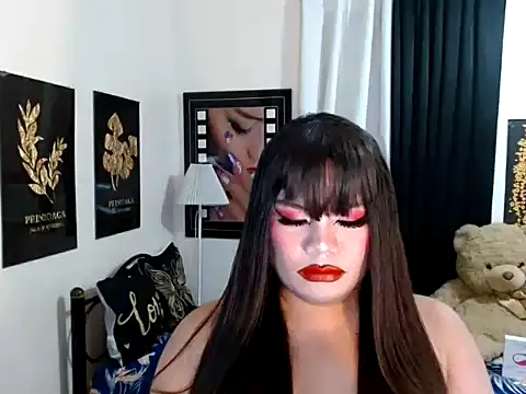 TSbrianaHugeCock webcam
