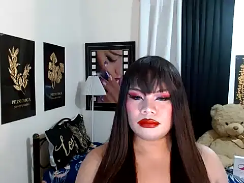 TSbrianaHugeCock webcam