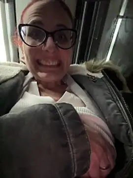 NataKitten live sex cam