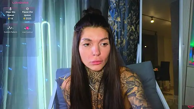 tattooedBabyy webcam