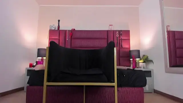 CharlotteScotte webcam