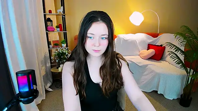 AlluringLookk webcam