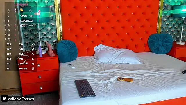 VallerieJones webcam