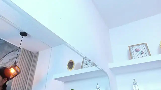 IsabellaMonet webcam