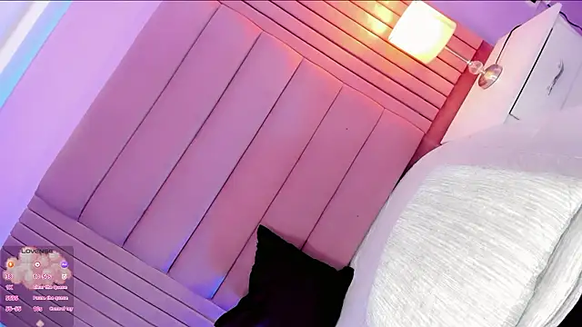 Camille_deluxe webcam