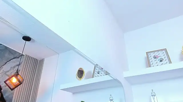 IsabellaMonet webcam