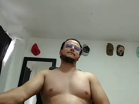 cloudsxxx - Cloudsxxx's free webcam - UK Sex Cams