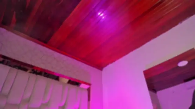 Emmily_Savage webcam