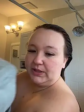 JuicyPeach69's live cam