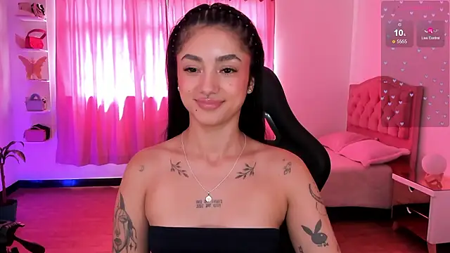 Lizzie_corner_v webcam