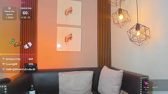 Nahiajhonson_ webcam