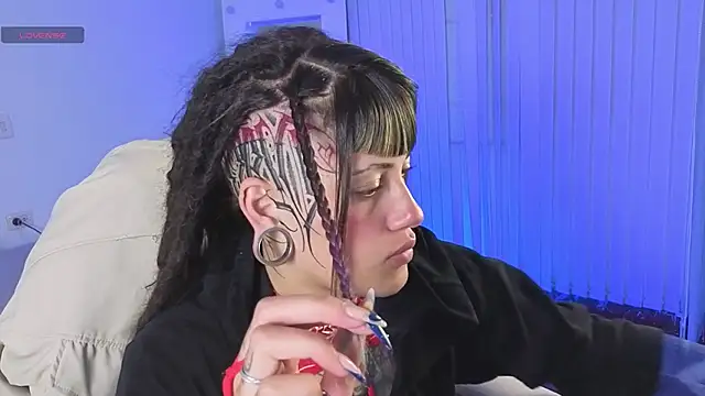 _sharlotte777 webcam