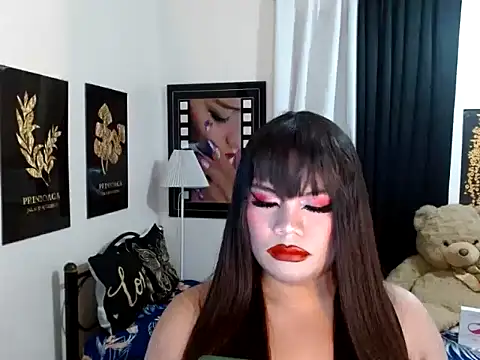 TSbrianaHugeCock webcam