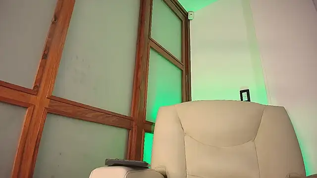 MelanieeBloom webcam