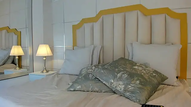 Crystal_Rose__ webcam