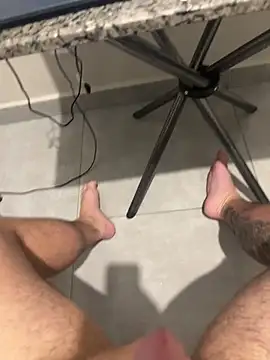 Novinho16cmz live sex cam