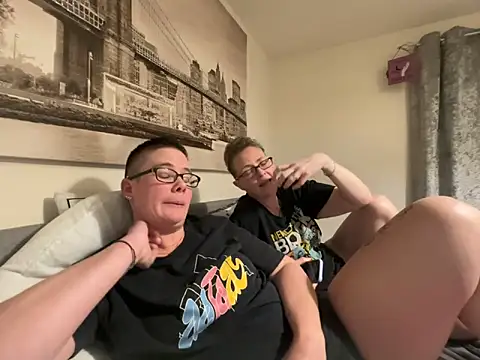 voluptuous-minx webcam