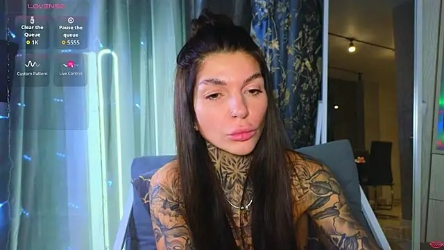 tattooedBabyy webcam