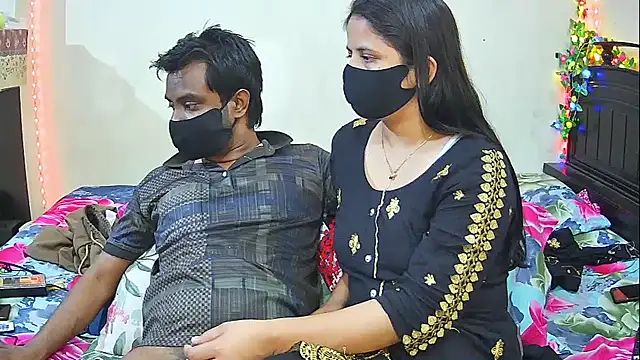 Younger_Couples webcam