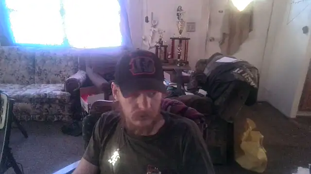 poundtown1226 - Poundtown1226's free webcam