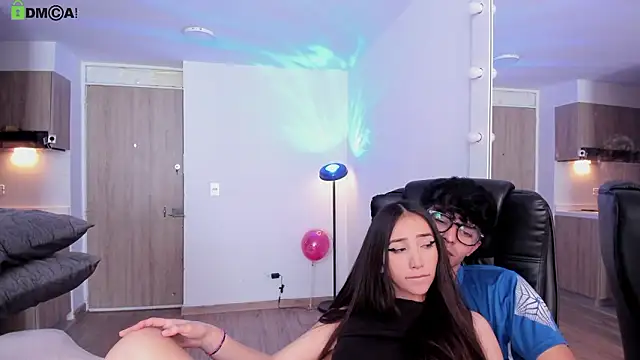 Mikeyvioleta_ webcam