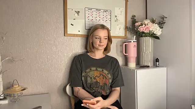 Marry_Sornatiko webcam