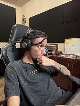 FavelaDaddyCum webcam