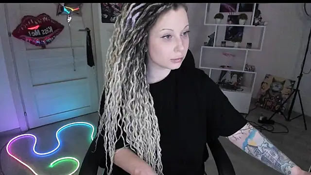 HoneySallyMoore live sex cam