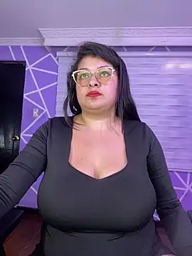 miiaajoness - MiiaaJoness's free webcam