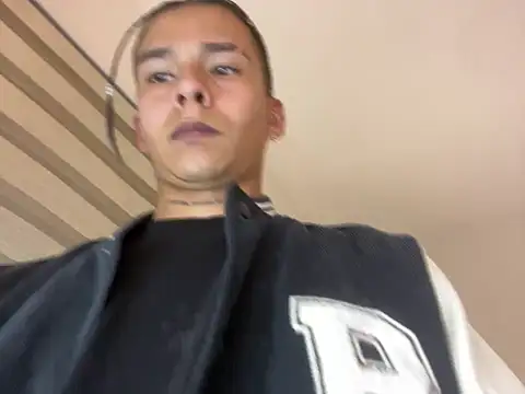 bliinkii_and_luka_ webcam