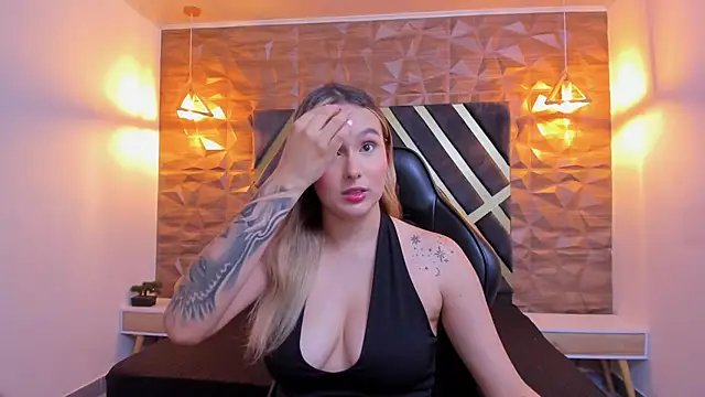 emmaa_white_ - Emmaa_white_'s free webcam - UK Sex Cams