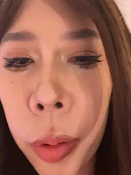 qianhan_x - Qianhan_x's free webcam - UK Sex Cams