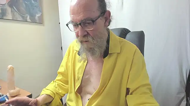 Uncle_Hottie live sex cam