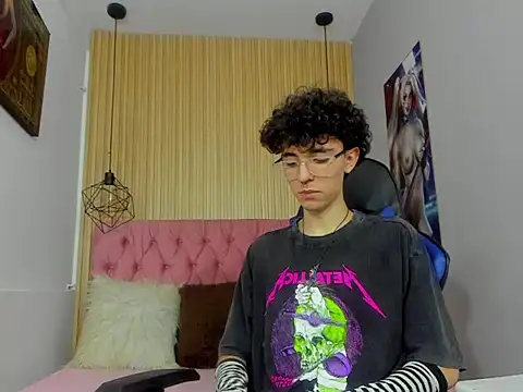 syriussz - Syriussz's free webcam - UK Sex Cams