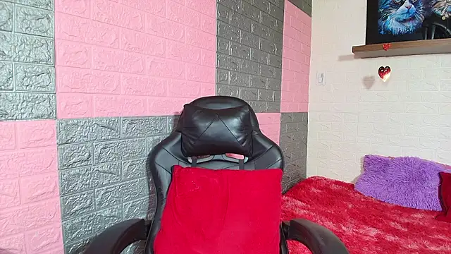 alanna_love02 - Alanna_Love02's free webcam - UK Sex Cams