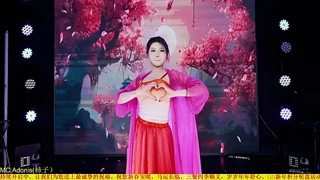 美女Red-666在线直播