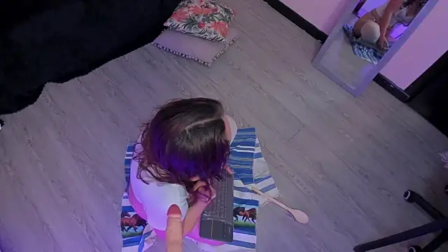 Juliette_Leroyy webcam