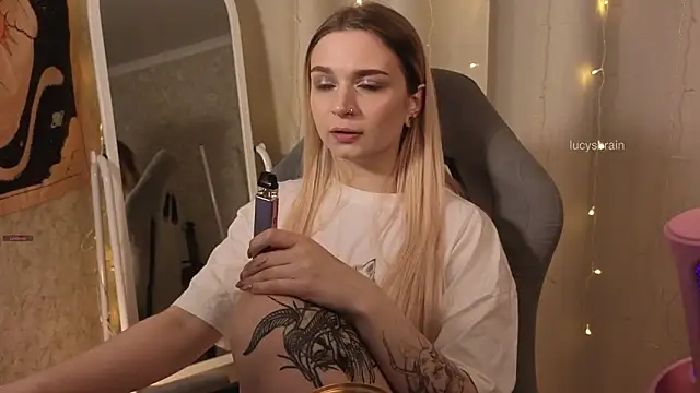 lucylucious webcam