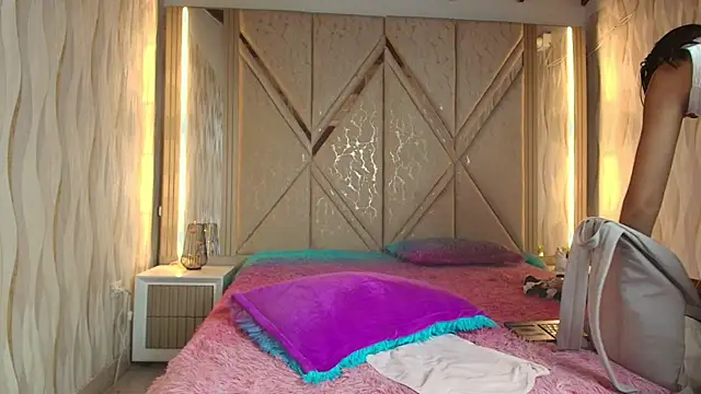 Hotcouple_222 webcam