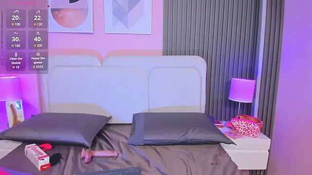 Clawdeen__wolf webcam