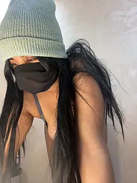 Nabila-hanouna webcam