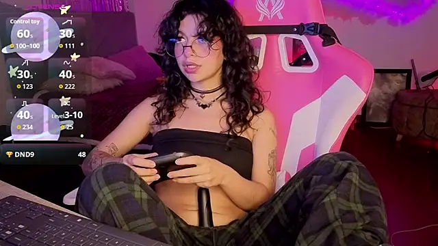 larah_uwu webcam