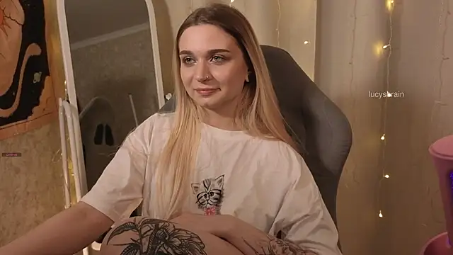 lucylucious webcam