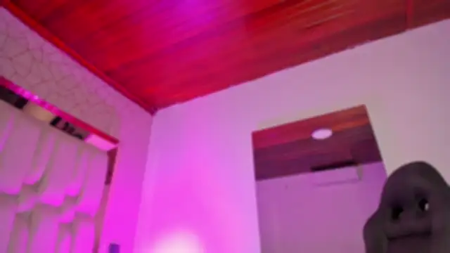 Emmily_Savage webcam