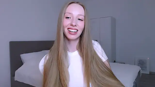 Luna_insniity webcam