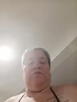 MilF-eterna_69 webcam