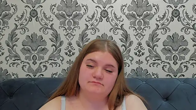 LissaBigTitts webcam