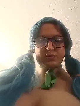 sissytrapdolly24's room